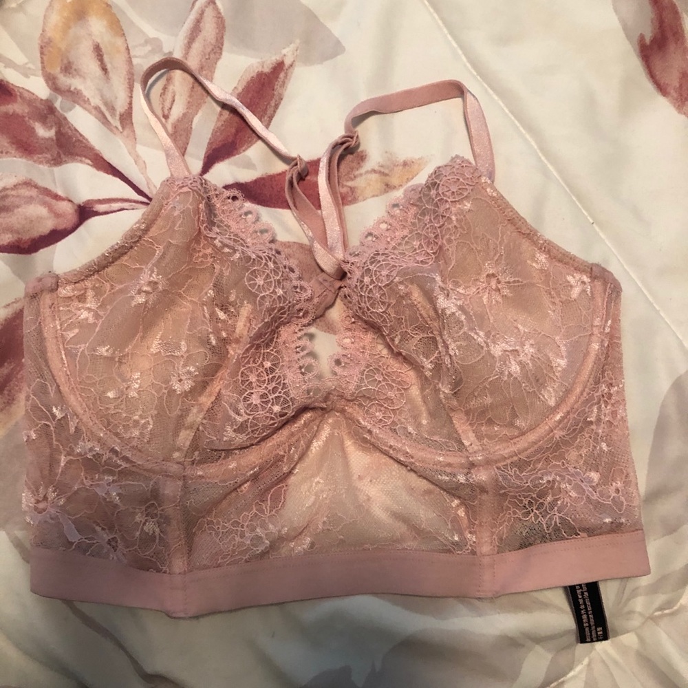 Victoria’s Secret 32D bra
